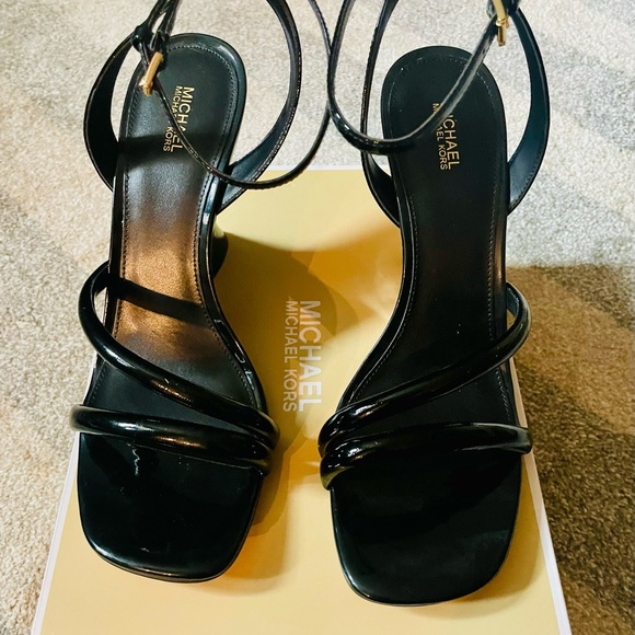 MICHAEL Michael Kors Nadina Wedge - Size 11 US - Black - Picture 3 of 7